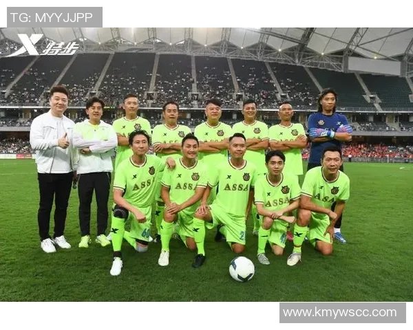 足球明星拼接壁纸集合展现顶级球员风采与精彩瞬间让你沉浸绿茵场魅力